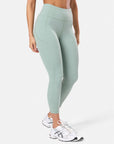 Relentless 7/8 Legging in Summer Green