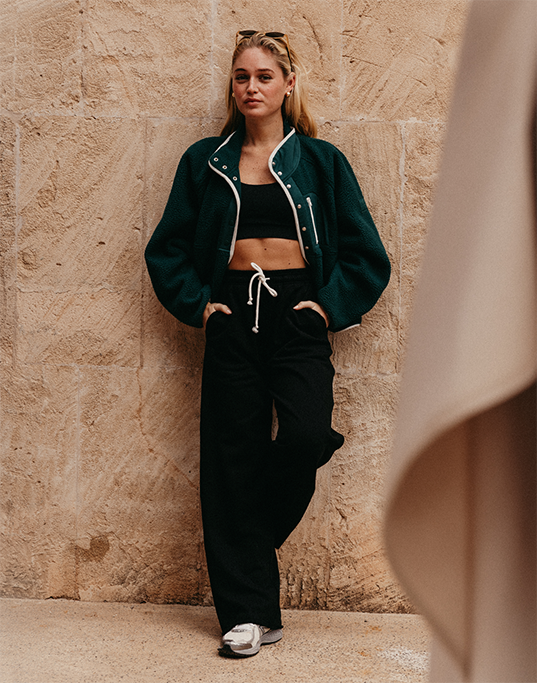 Clubhouse Wide Leg Jogger in Black