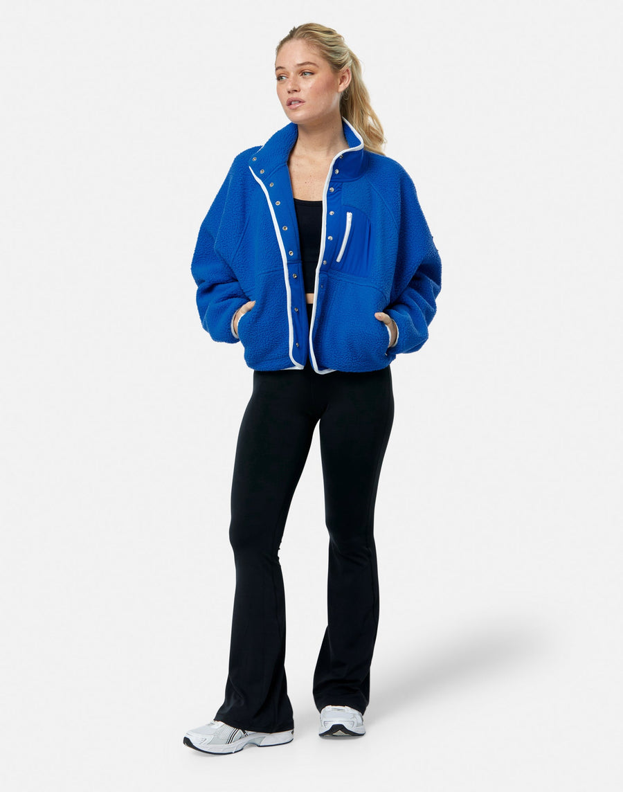 Horizon Layer Up Jacket in Azure Blue