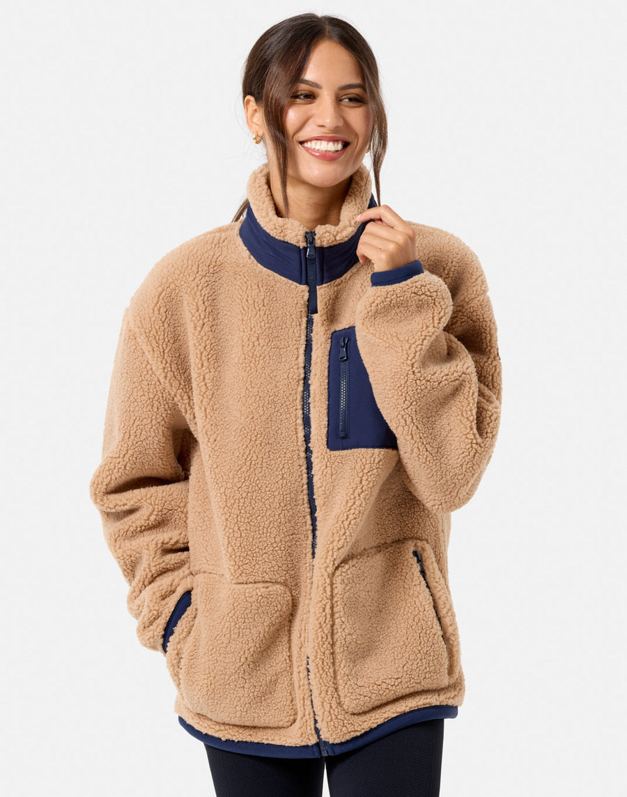 Industry Fleece Jacket in Sandstone