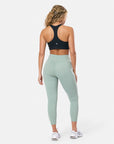 Relentless 7/8 Legging in Summer Green