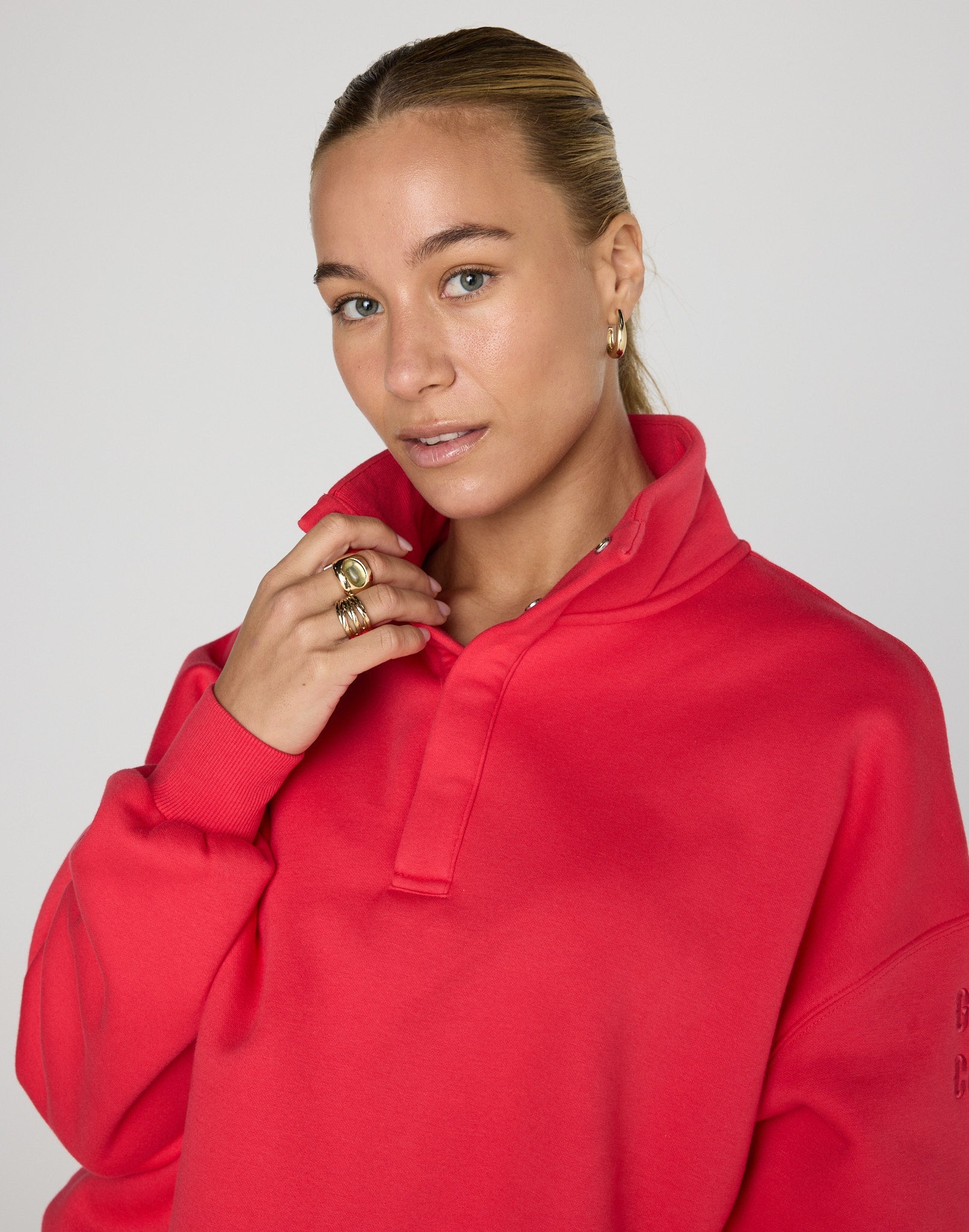 Snap Collar Sierra Sweatshirt in Power Red