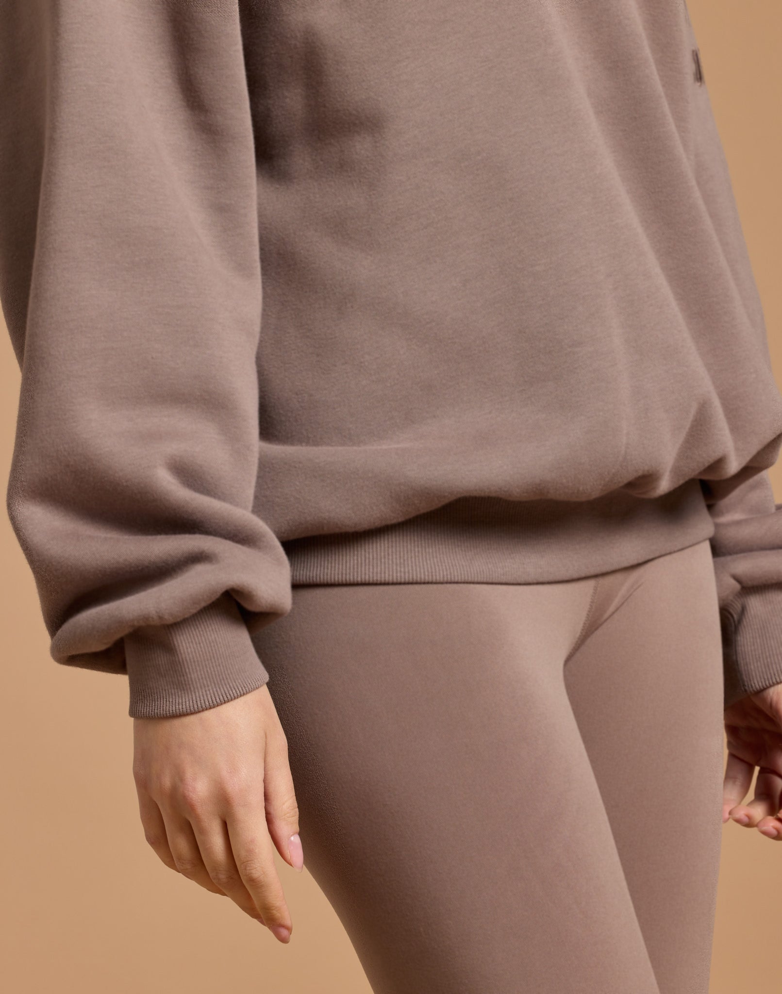 Snap Collar Sierra Sweatshirt in Pebble