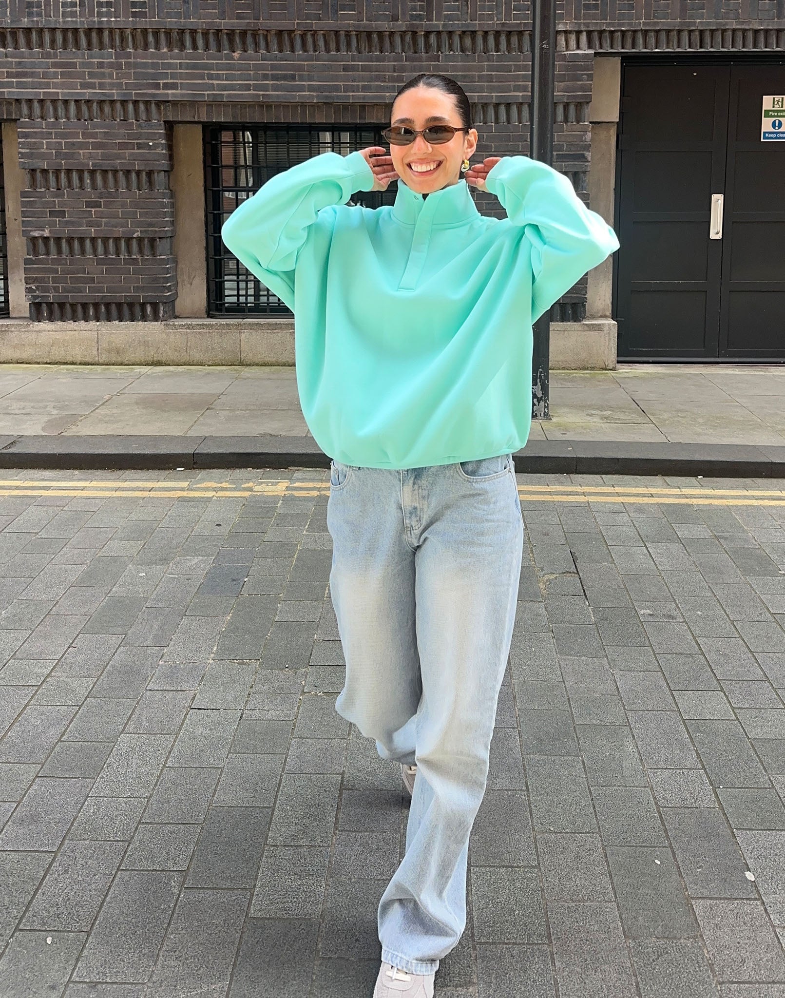 Snap Collar Sierra Sweatshirt in Peppermint