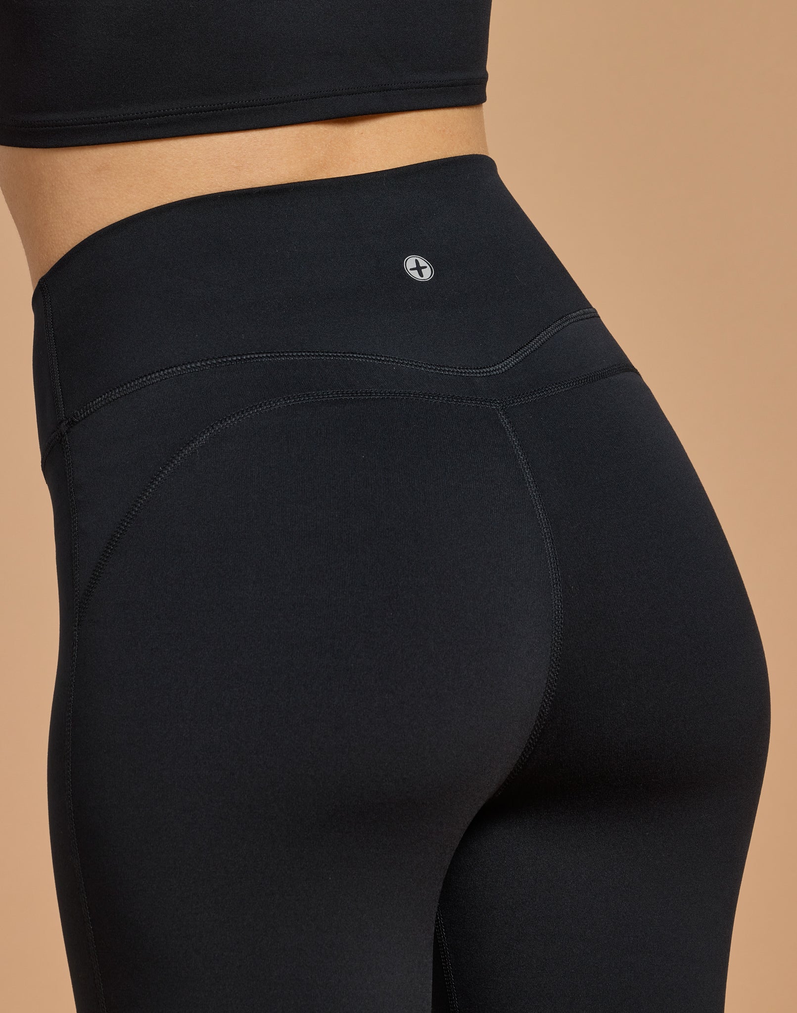 Soft-Motion 7/8 Legging in Black