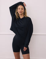 Relaxed Hoodie in Black